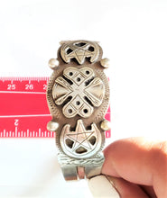 Load image into Gallery viewer, Antique Moroccan Tuareg 925 silver anklets cuff bracelet, ethnic tribal, tribal bracelets,Moroccan jewelry,ethnic jewelry,Tuareg bracelets