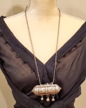 Load image into Gallery viewer, Antique Yemen Silver Amulet Pendant chain Necklace 20th,Yemen Jewels,silver amulet ,chain Necklace