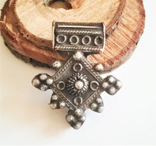 Load image into Gallery viewer, Moroccan Berber Old traditional 925 silver cross pendant,Berber Talisman,Berber Jewelry,African Jewelry,Moroccan Jewelry,Berber Ethnic,