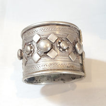 Load image into Gallery viewer, Antique Ethiopian Silver Cuff BRACELET ,Ethnic Tribal cuff, Antique ,Boho jewelry , Ethnic, East African

