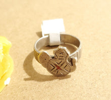 Load image into Gallery viewer, antique Tuareg elevated engraved table silver ring size 8, Tuareg jewelry, Sahara ring, Moroccan silver, tribal jewelry, Tuareg silver
