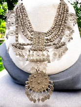 Load image into Gallery viewer, Antique Yemenite Silver Bedouin Necklace: Islamic Filigree Kirdan, 1910s
