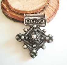 Load image into Gallery viewer, Moroccan Berber Old traditional 925 silver cross pendant,Berber Talisman,Berber Jewelry,African Jewelry,Moroccan Jewelry,Berber Ethnic,

