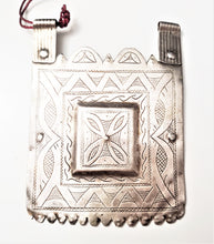 Load image into Gallery viewer, Antique large Tuareg Silver Pendant from Niger, Old African Pendant, Jewelry Making Supplies ,Tuareg jewelry,African jewelry
