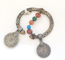 Load image into Gallery viewer, antique silver coins glass baeds Tuareg head ornament,Mauritania glass,Berber Jewelry,African Jewelry,Moroccan Jewelry,Berber Ethnic,
