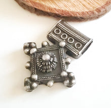 Load image into Gallery viewer, Moroccan Berber Old traditional 925 silver cross pendant,Berber Talisman,Berber Jewelry,African Jewelry,Moroccan Jewelry,Berber Ethnic,
