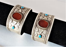 Load image into Gallery viewer, Antique Silver Bracelet Goldwashed Turkoman Tekke, Central Asia jewelry, Tribal Jewelry, Turkmen Bracelets, tribal bracelets, ethnic jewelry
