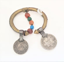 Load image into Gallery viewer, antique silver coins glass baeds Tuareg head ornament,Mauritania glass,Berber Jewelry,African Jewelry,Moroccan Jewelry,Berber Ethnic,
