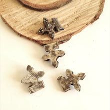 Load image into Gallery viewer, Moroccan Berber Old Silver Cross Pendant, Berber Amulet,Berber Talisman,Berber Jewelry,African Jewelry,Moroccan Jewelry,Berber Ethnic,
