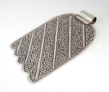 Load image into Gallery viewer, Moroccan Old XLarge silver Hand of Fatima Hamsa Pendant Amulet,Berber Jewelry,African Jewelry,Moroccan Jewelry,Hand of Fatima Charm,
