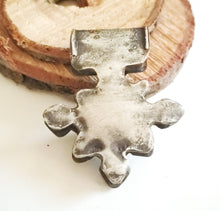Load image into Gallery viewer, Moroccan Berber Old traditional 925 silver cross pendant,Berber Talisman,Berber Jewelry,African Jewelry,Moroccan Jewelry,Berber Ethnic,

